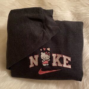 Kitty with Hearts Crewneck 💕